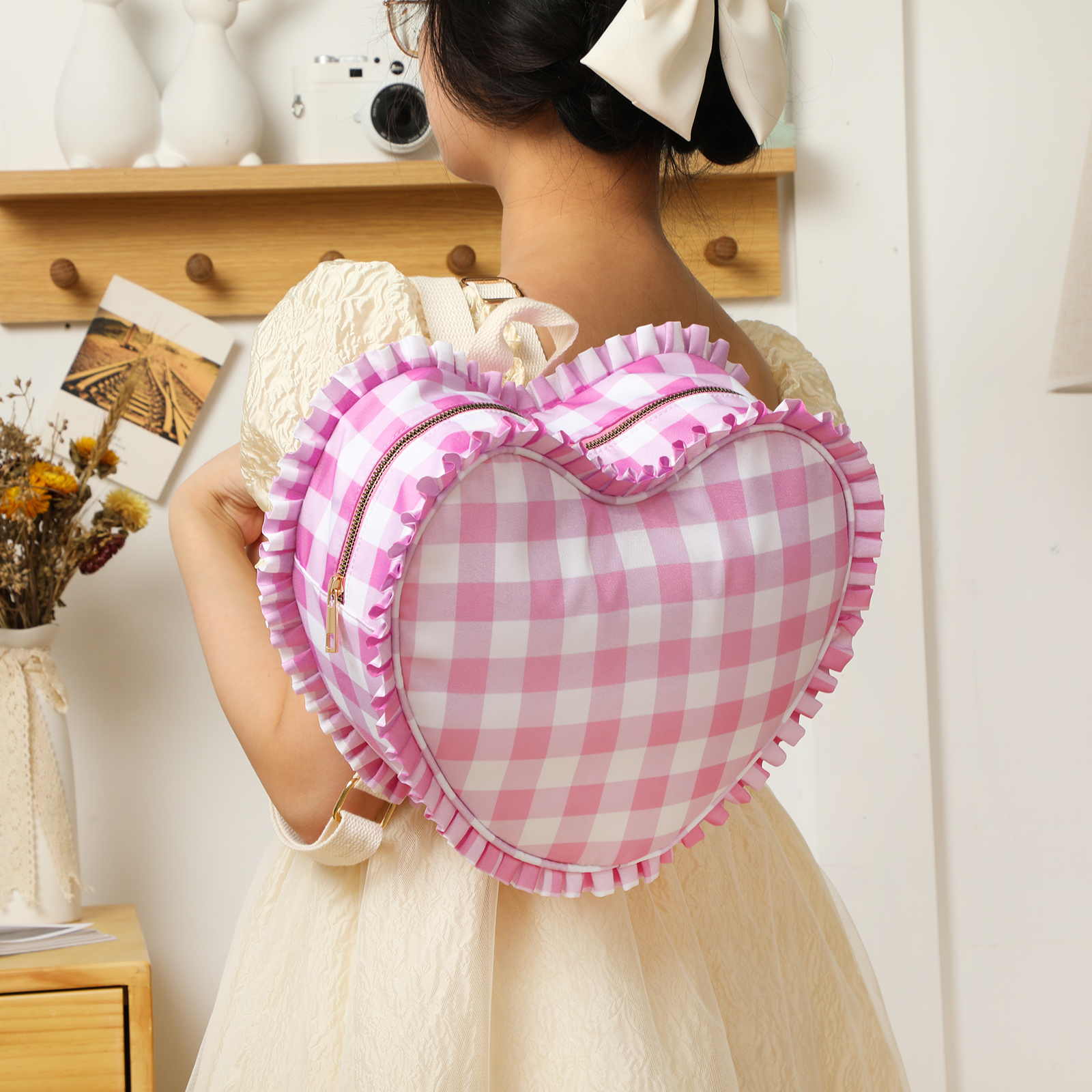 Ruffle Heart Shape Backpack Fa - Women Bags White 评论和价格